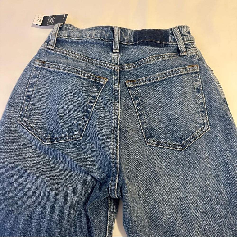 Abercrombie & Fitch Curve Love High Rise Blue Jeans - Picture 4 of 6